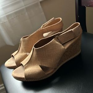 Clarks wedge sandals